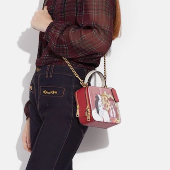 Disney X Coach Box crossbody with Cruella Motif NWT - Picture 1 of 8